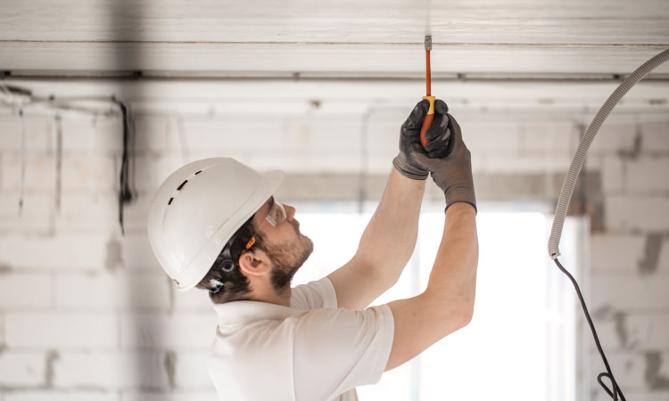 Gana dinero remodelando casas