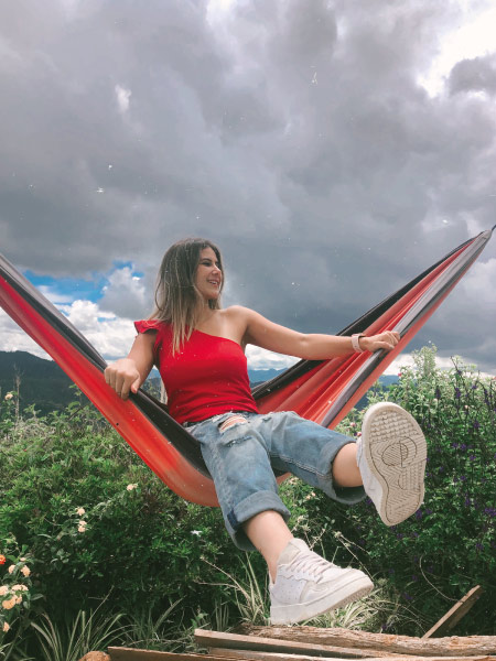 Aluna Duque ventajas de airbnb