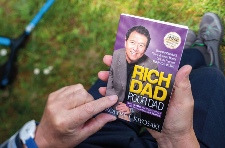 Cómo logró kiyosaki retirarse a los 47